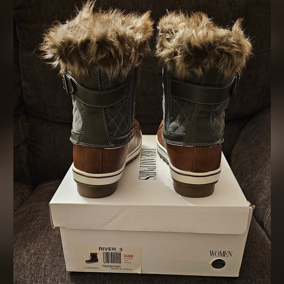 Dream Pairs River 3 Boots - Women's 6 - Picture 2 of 4